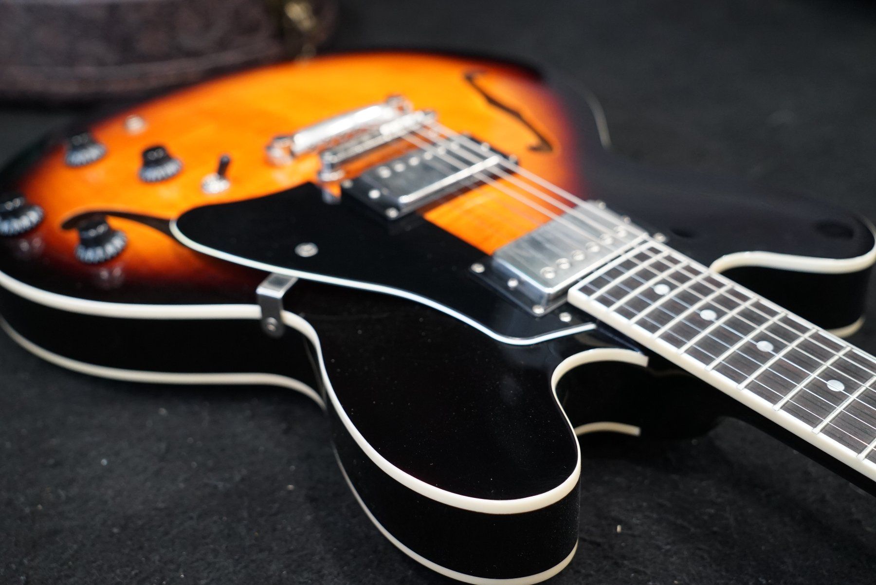 Maybach Strumenti musicali: Maybach Capitol '59 Antique Burst New Look – Usato da Ortschwaben venduto da Musictrade 2