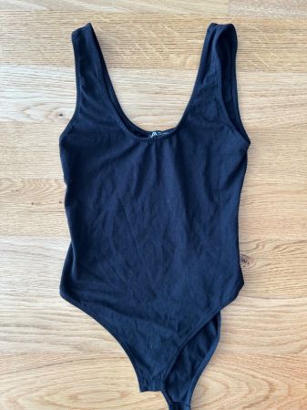Schwarzer Body für den Sommer M - wie neu!