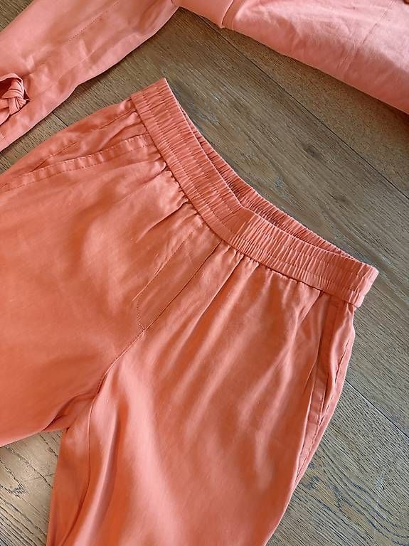 Anzüge, Sport- & Funktionsanzüge: MARCCAINE ANZUG ORANGE 34 – Gebraucht aus Schindellegi von Poshanna 4