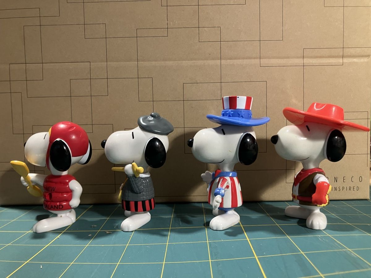 Disney Giocattoli: Snoopy world tour – Usato da Bettwiesen venduto da Jumpingfox 4