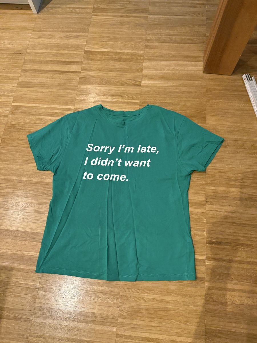 T-Shirts: Green sarcastic T-shirt – Gebraucht aus Adliswil von Marjin 1