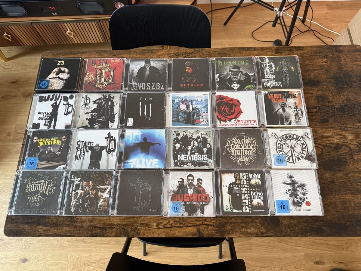CD: Bushido Sammlung CDs/Deluxe Boxen/Buch/Merch – Usato da Bülach venduto da Epicst0re