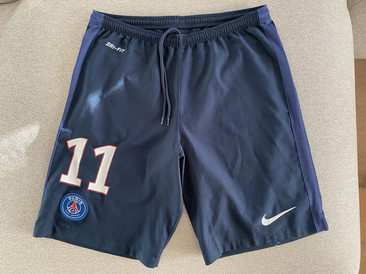 Nike Pantaloni: Original Short de foot Paris Saint-Germain - Taille S – Usato da Rossemaison venduto da Carduelis