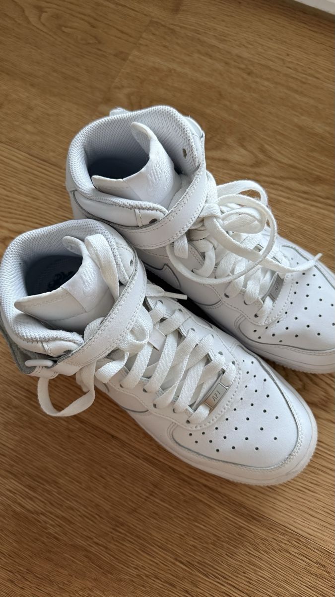 Nike Scarpe da uomo: Nike Air Force 1 High sneakers 37.5 – Usato da Boswil venduto da hey.itsme 5