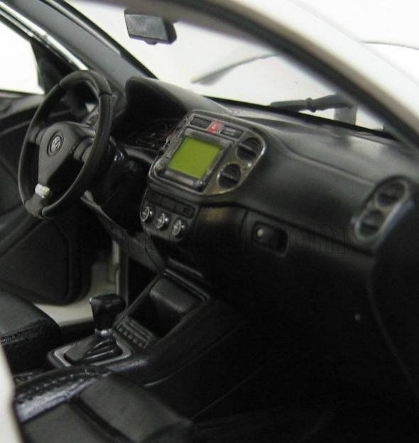 Norev Modellini d'auto: Vw Tiguan Norev 1:18 – Nuovo e nell'imballaggio originale da Fribourg venduto da 911cc 3