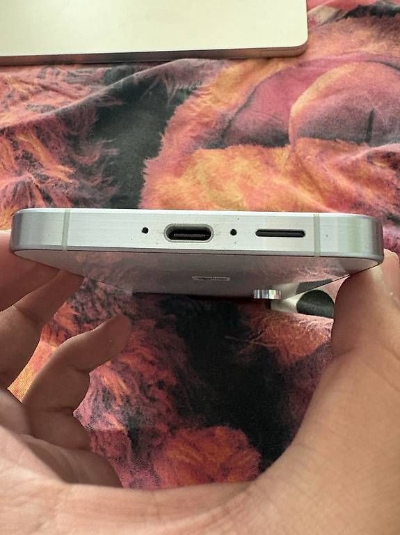 Samsung Telefoni cellulari / Smartphones: Samsung galaxy A55 5g – Nuovo (secondo la descrizione) da Oron-le-Châtel venduto da Twixs 2
