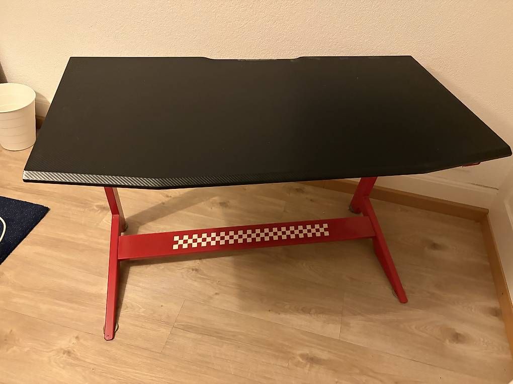 Bureaux: Gaming Tisch – D'occasion à Zofingen par dom_jj8v 1