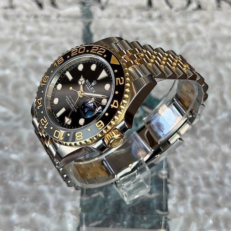Uhren: Rolex GMT-Master II "Zombie" 126713GRNR – Gebraucht aus Genève von minty.watches 1