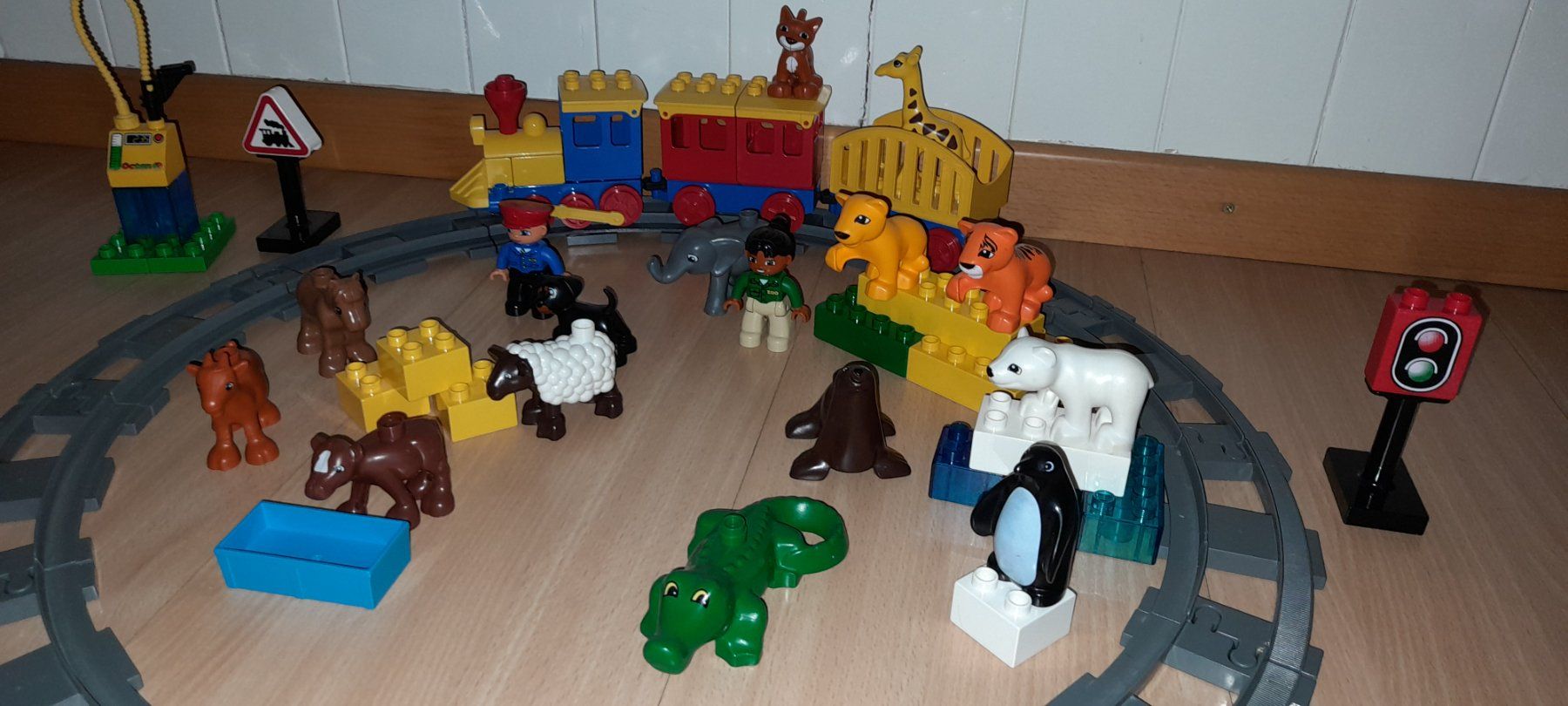 Lego Spielzeuge: Lego Duplo Schiebezug mit Tieren – Gebraucht aus Wittenbach von Gugielmo 2