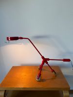 Kila Red Dog Tischlampe von Allan Harris für Ikea