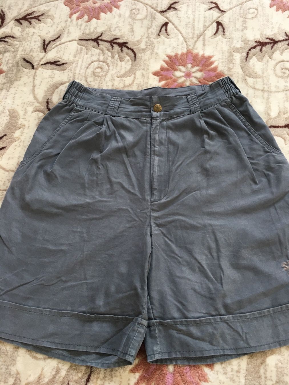 Pantaloni: Shorts Sommer leichte Hose Gr M – Usato da Grenchen venduto da Tirana 2