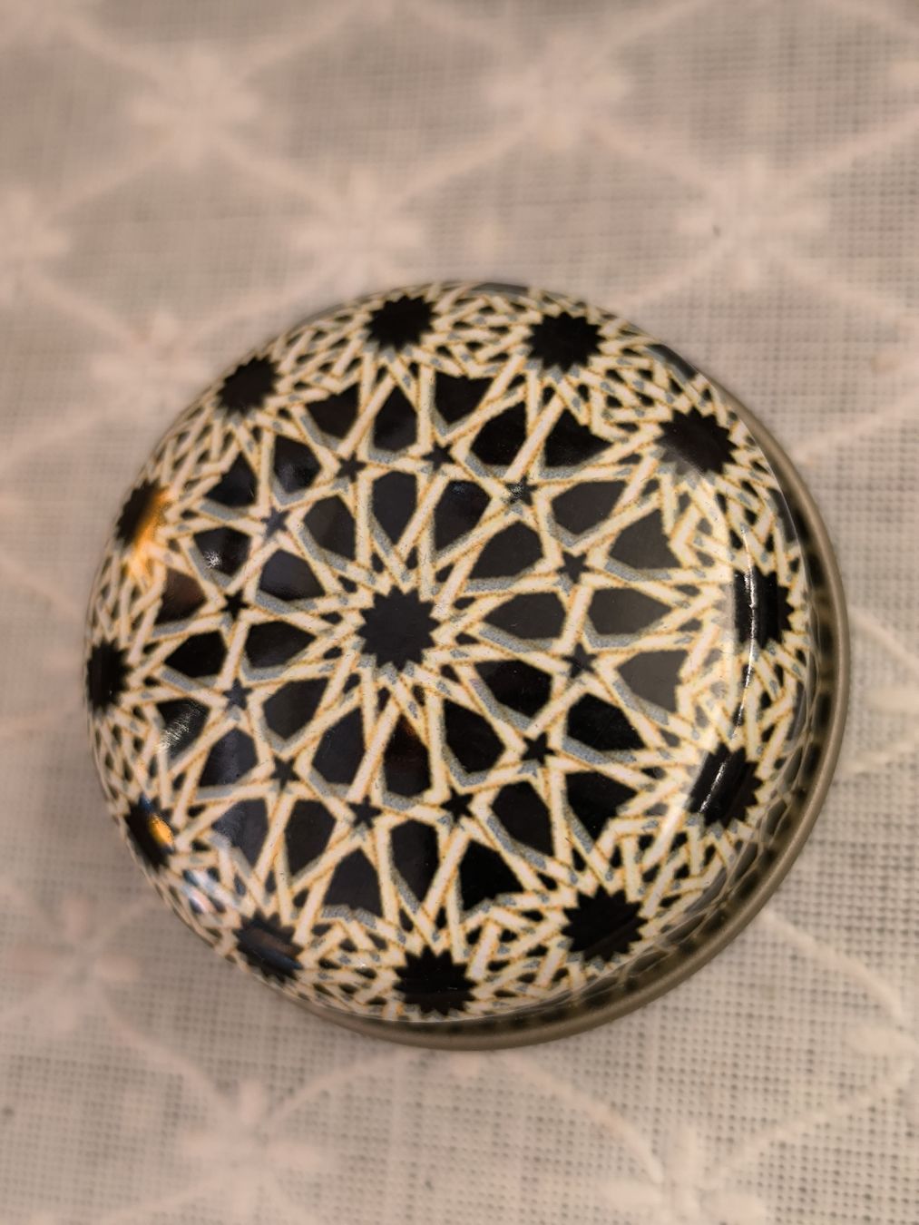 Tutte le decorazioni: orientalisches Schmuckdöschen / Pillendose mit Ethno Muster. – Nuovo (secondo la descrizione) da Zürich venduto da gobel 3