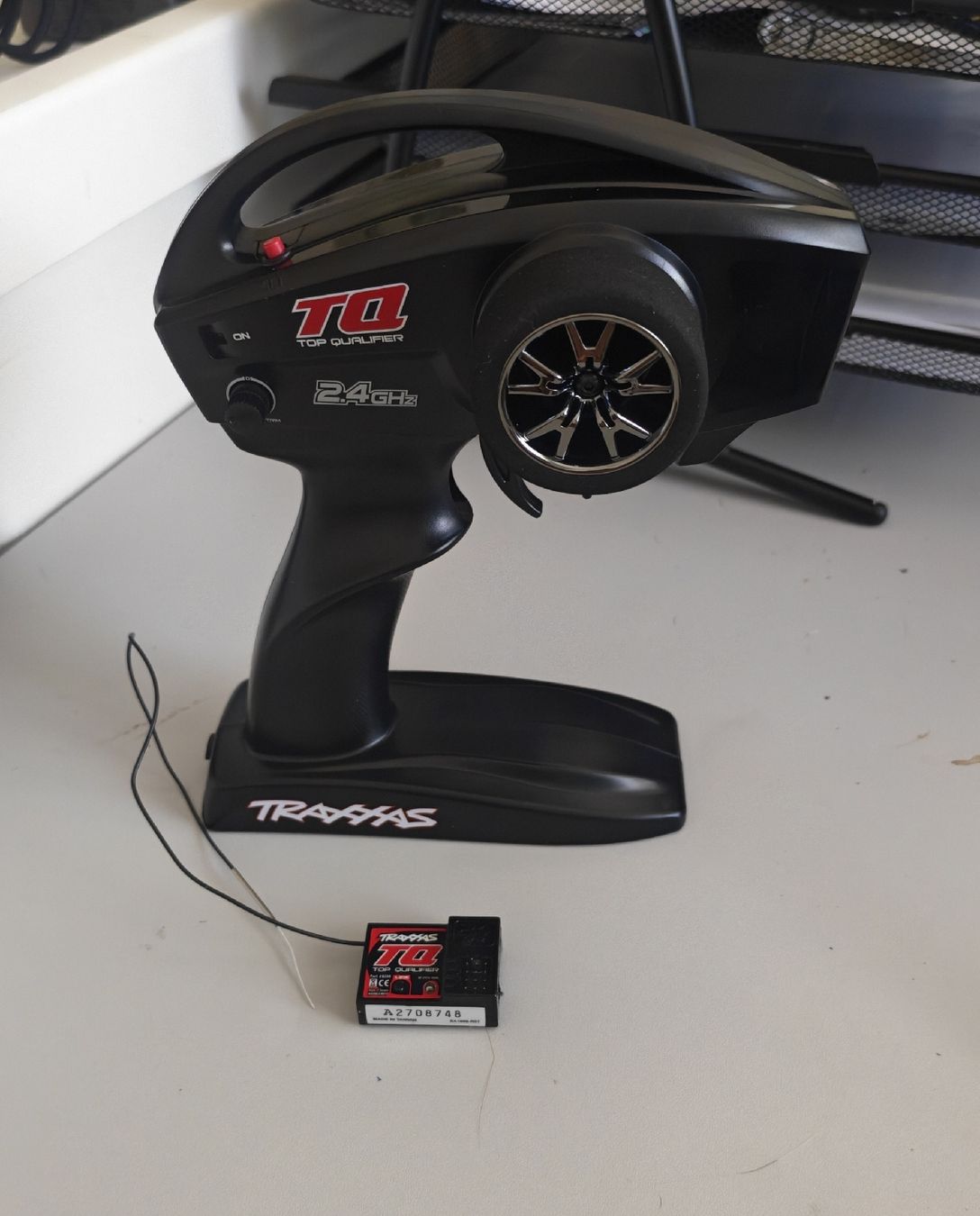 Traxxas Fernsteuerungen: Traxxas TQ 2.4 Sender + Empfänger – Neu (gemäss Beschreibung) aus Stein AG von Frischgi