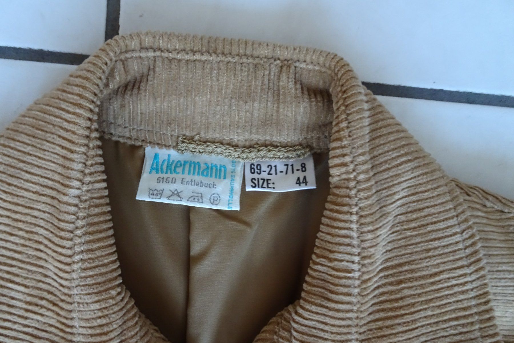 Giacche: Manchester Jacke hellbraun ca Gr. 42 – Usato da Strengelbach venduto da schmetterling20 1