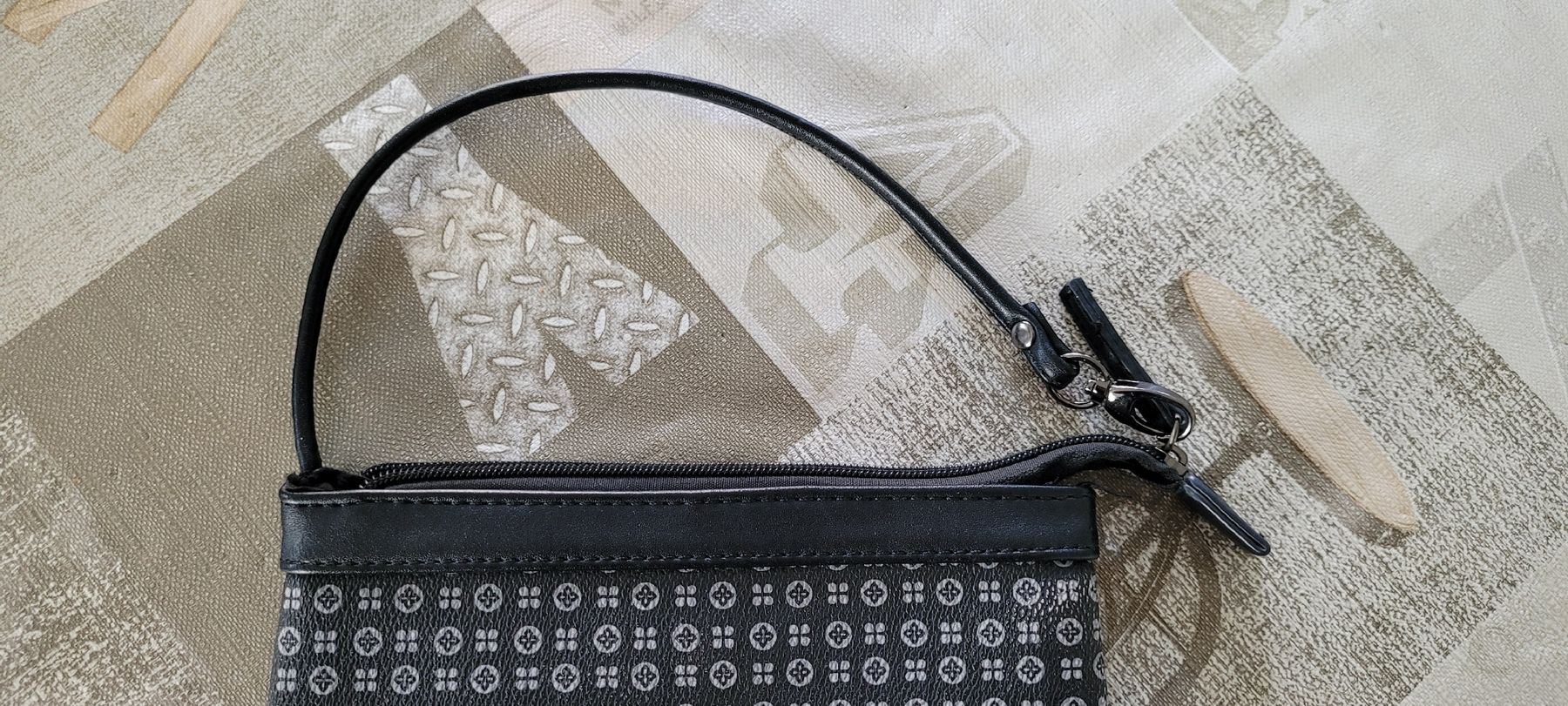 Borse da donna: schöne Handtasche Gluch – Usato da Niederbuchsiten venduto da klengyel 1