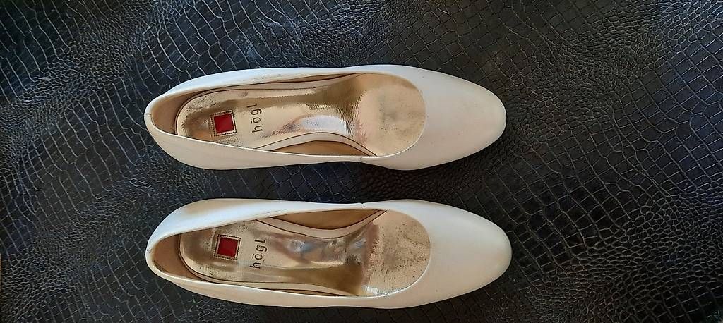 Scarpe da donna: Damen-Leder-Pumps Marke Högl Gr. 36 oder 3 – Usato da Lostorf venduto da Mapasa5 3