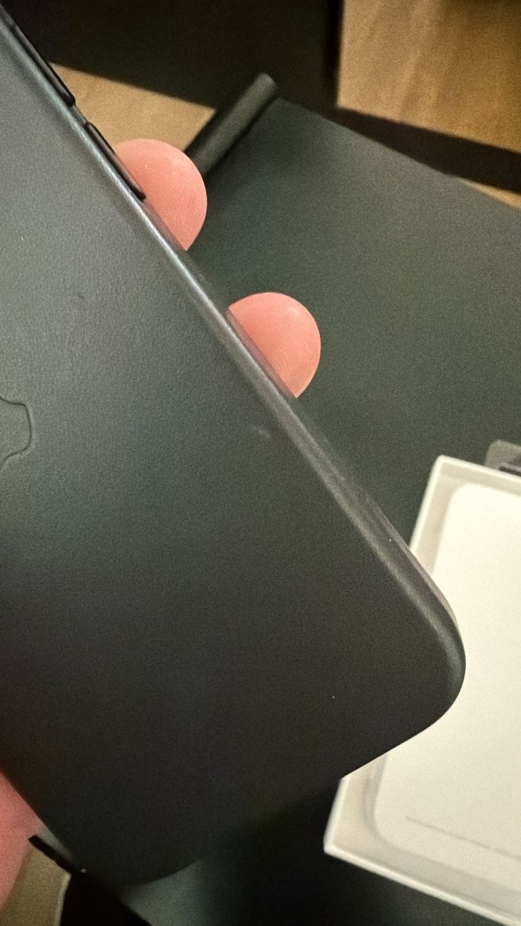 Apple Cover & Protezioni schermo: Apple Original Lederhülle für iPhone 12 mini – Usato da Luzern venduto da Waince786 1