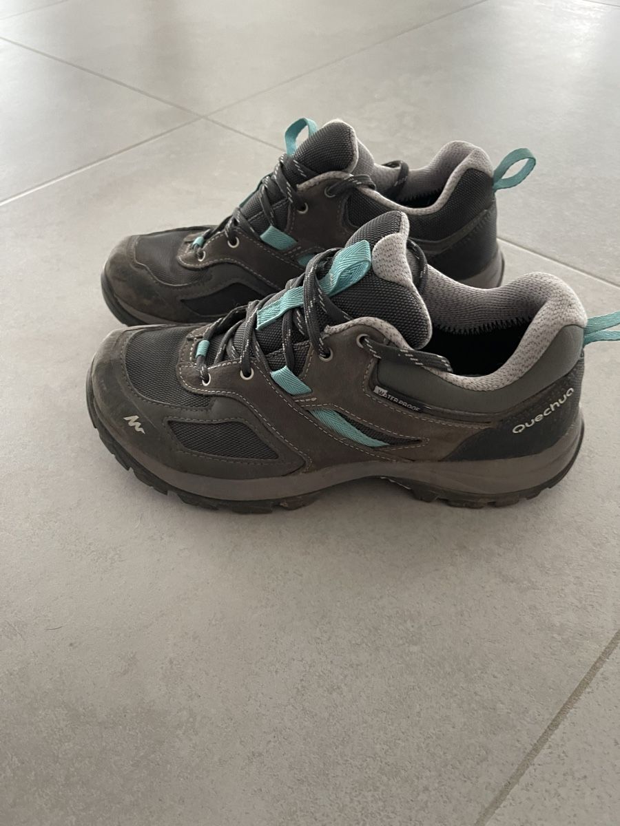 Decathlon Scarpe da donna: Chaussures de marche – Usato da Chêne-Pâquier venduto da ofly_1987