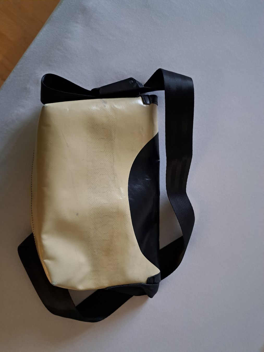 Freitag Borse: Freitagtasche F171 Laura – Usato da Winterthur venduto da Montschitschi 1