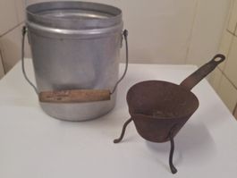 altes Milchkesseli  undicht  ohne Deckel , dreibeinpfännli