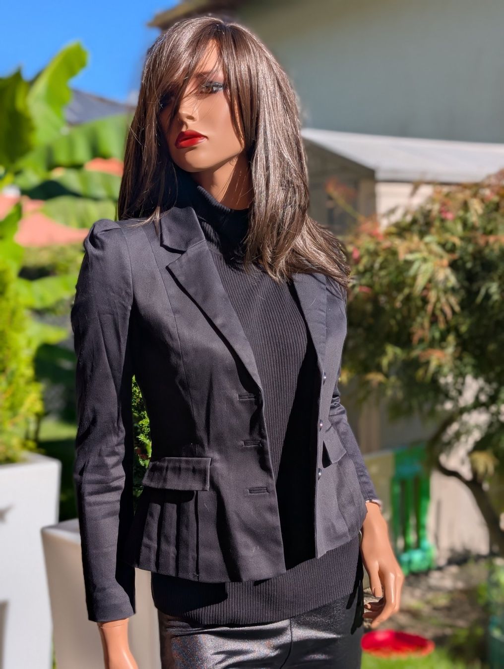 H&M Giacche: H&M Schwarzer Blazer -  Grösse 34 – Usato da Cugnasco venduto da tizianaq 1
