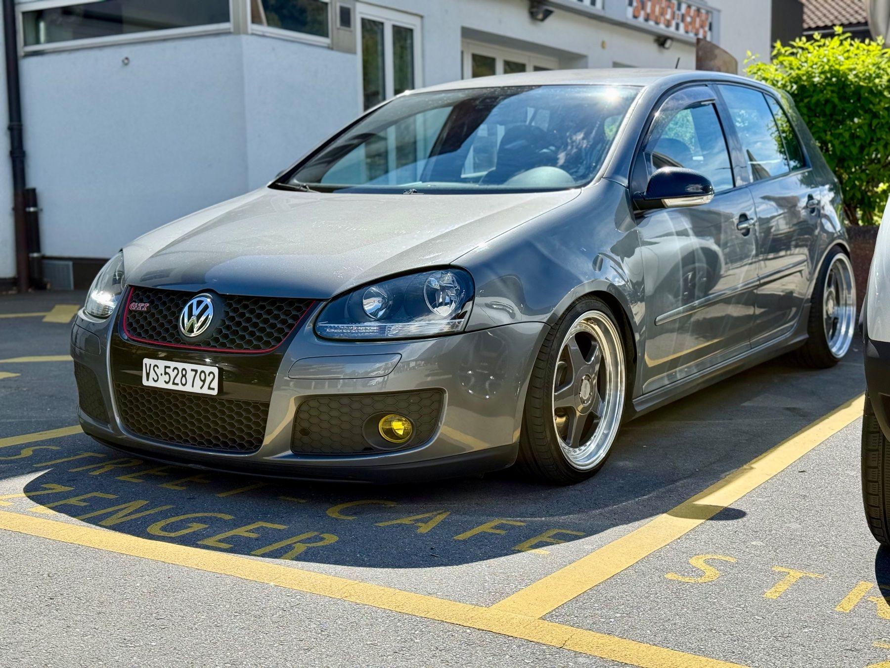 VW Automobili: VW Golf 5 GTI R32 Optik – Usato da Glis venduto da EGZON100 6