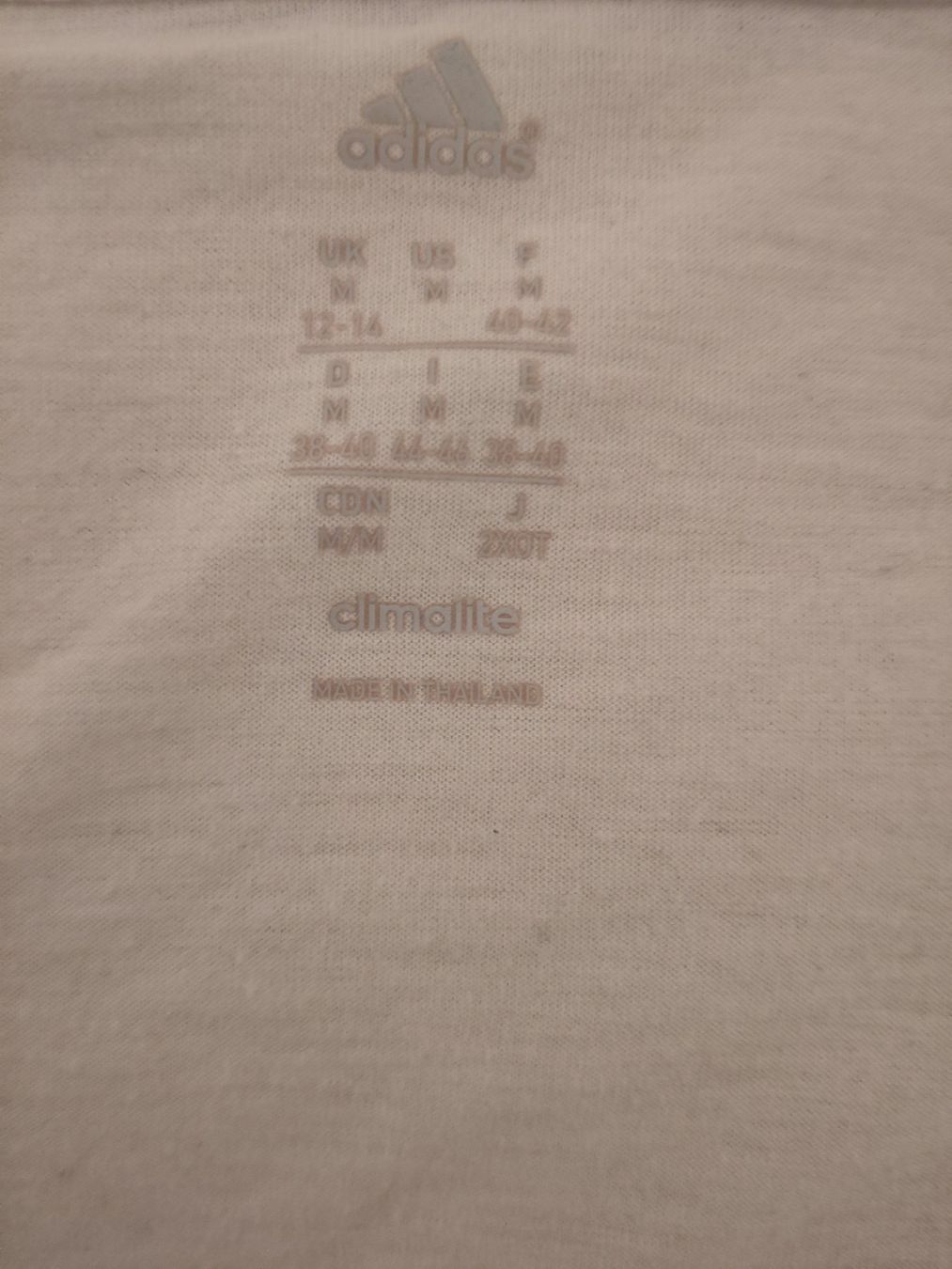 Adidas T-shirt: T-shirt – Usato da Bülach venduto da Prisca0207 1