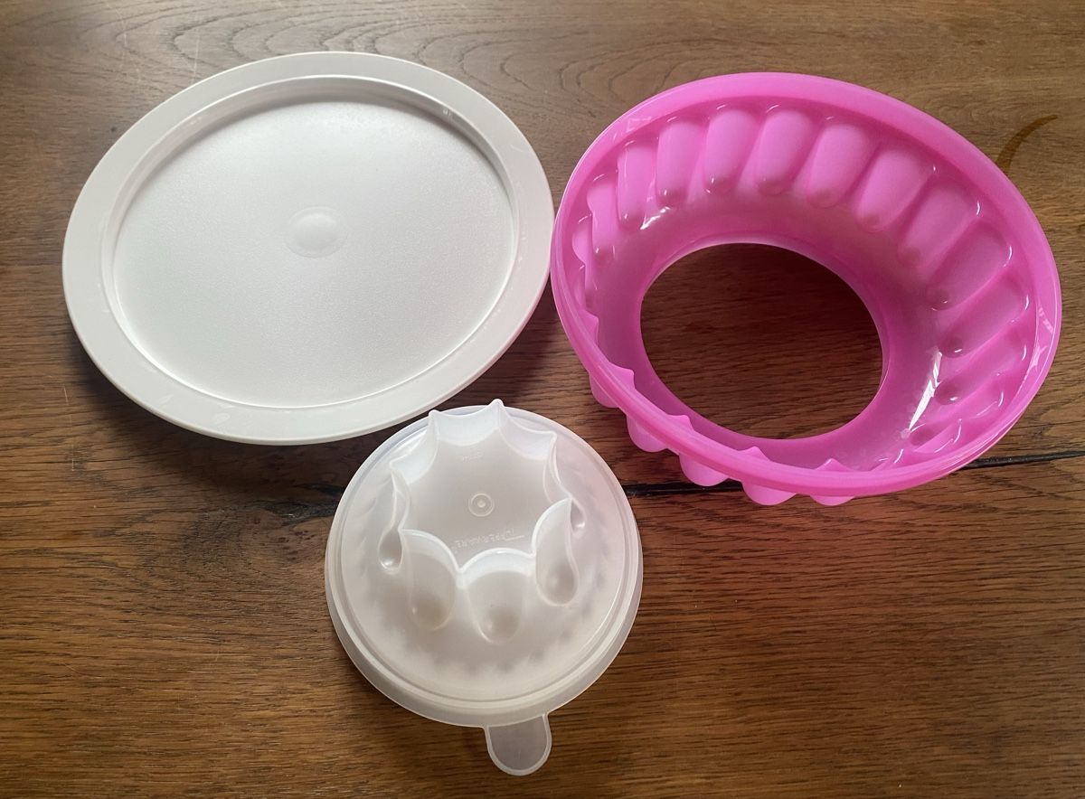 Tupperware Teglie da forno: Tupperware Wackelpudding/Kuchenbehälter – Usato da Oftringen venduto da Nessaja86 2