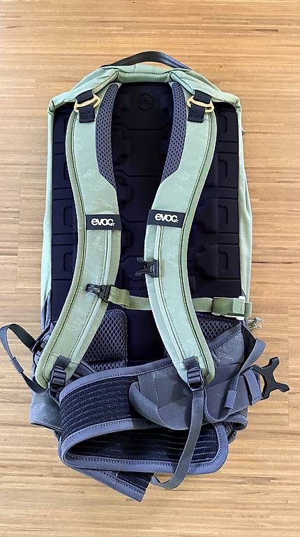 Evoc Sacs à dos: EVOC Trail Pro 10 Protektor Rucksack – Neuf (Voir description) à Alpnach Dorf par Jmueller5 1