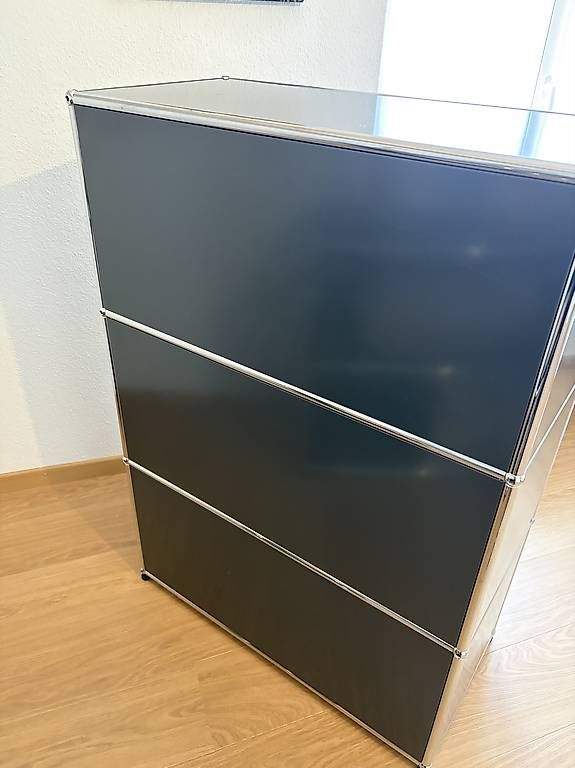 Scaffali: USM Haller Regal anthrazit mit Türe – Usato da Basel venduto da jpw_7gqh 3