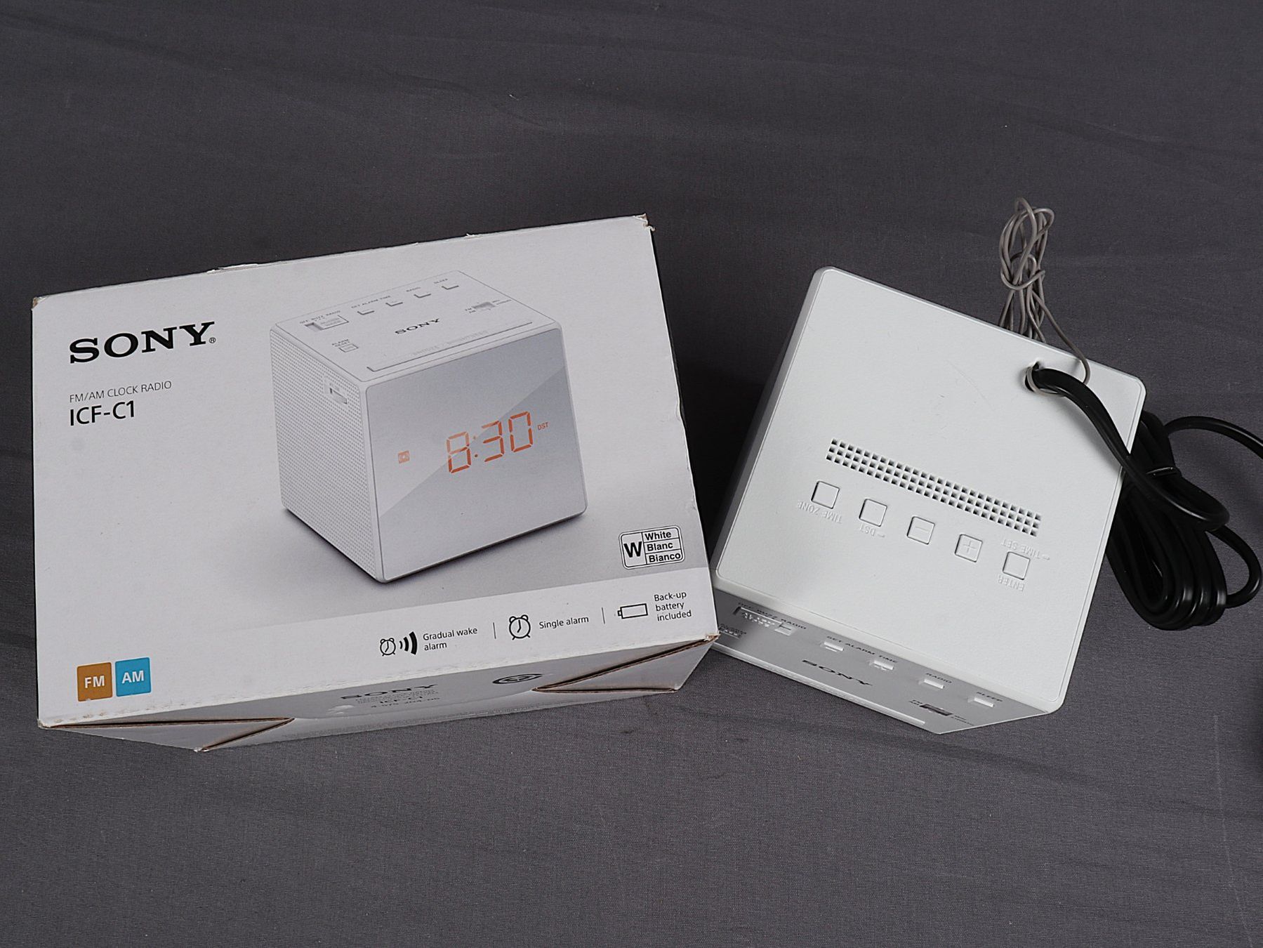 Sony Sveglie: SONY Clock Radio Icf-c1 – Nuovo (secondo la descrizione) da Steinen venduto da Restwert_Steinen 2