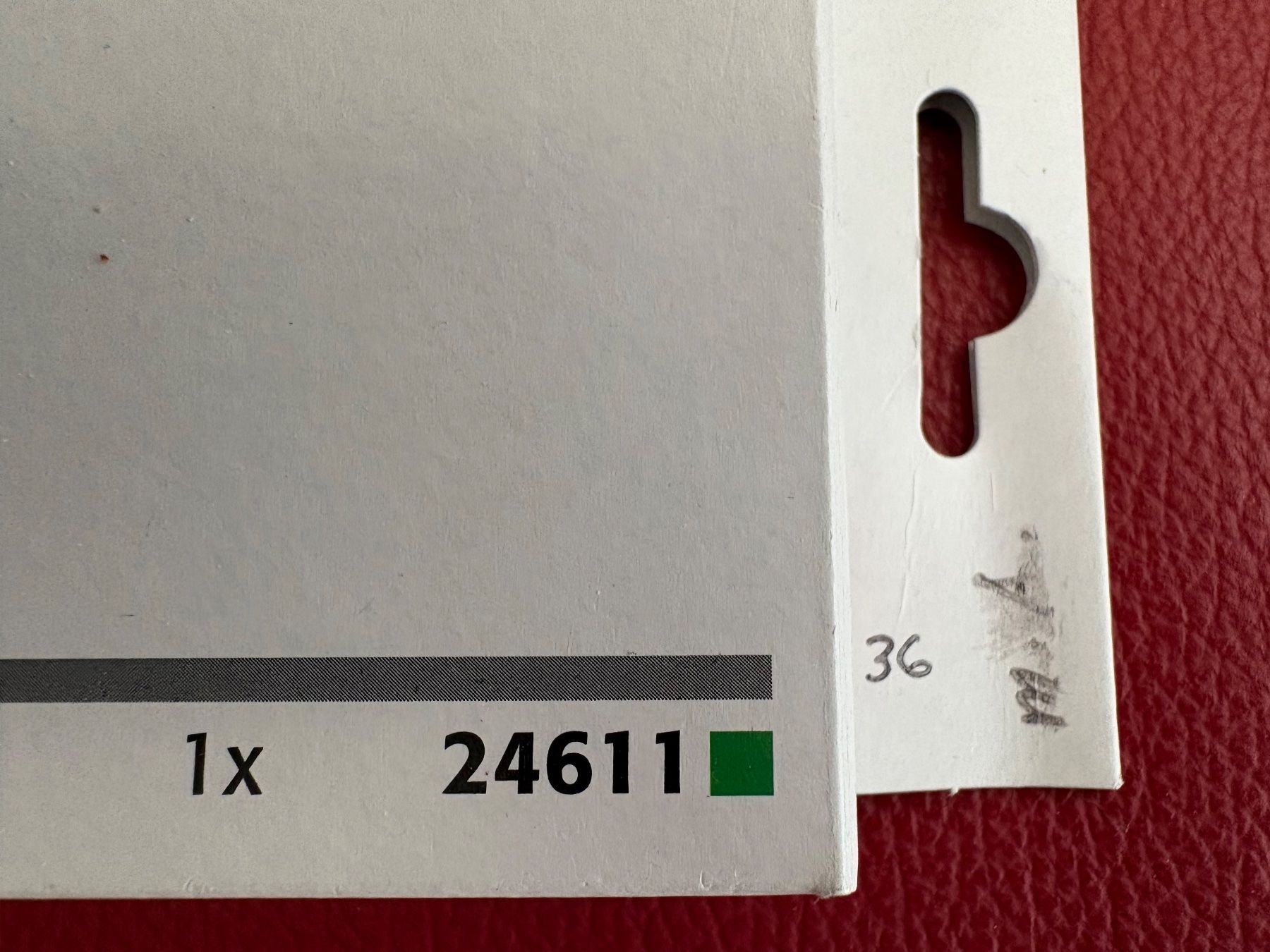 Märklin Modellini di ferrovie: MÄRKLIN 24611 Weiche links – Usato da Zuzwil SG venduto da Zibu-3 2
