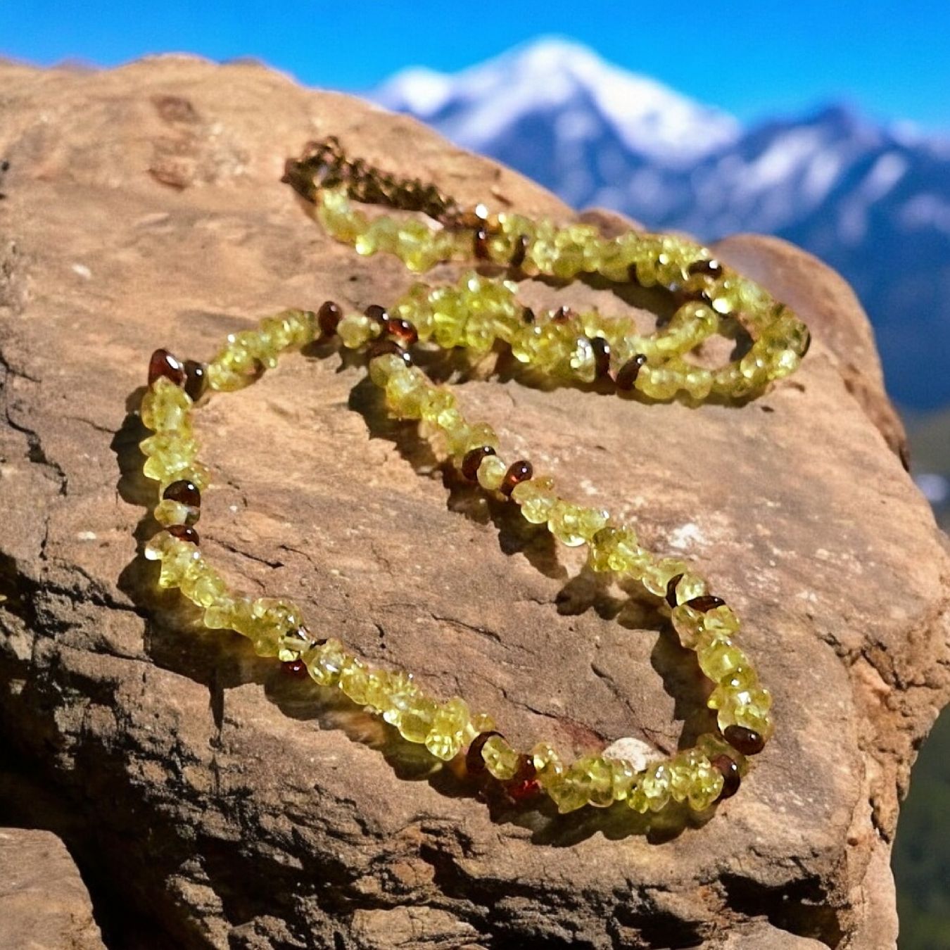 Catenine: Splitterkette handgeknöpft, Peridot & Granat – Nuovo e nell'imballaggio originale da Aarau venduto da Schmuckhoehle_MD 2