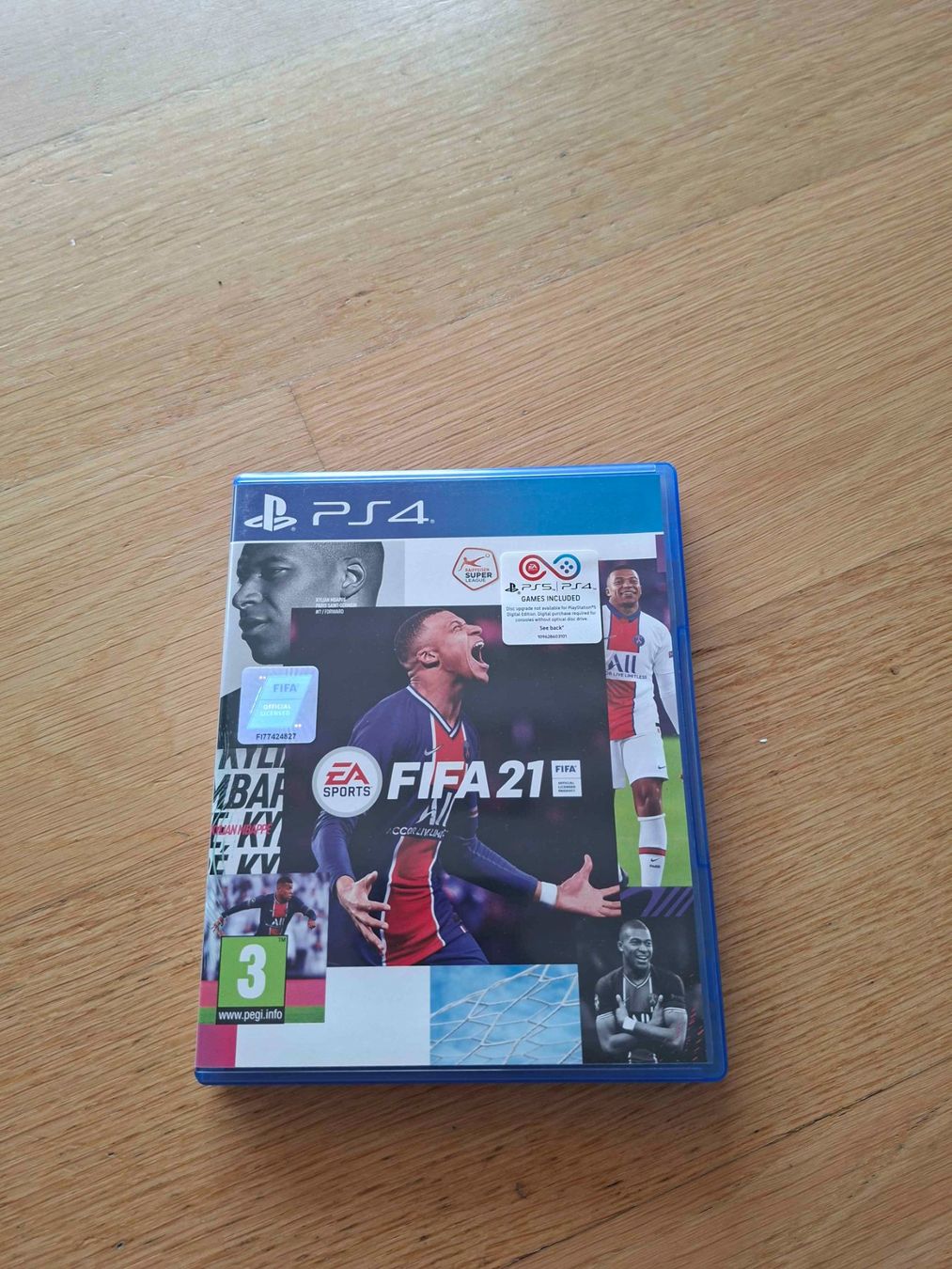 Sony Console: PS4 400GB inkl. 2 Controller & Fifa 21 – Usato da Bremgarten AG venduto da ikaras88 3