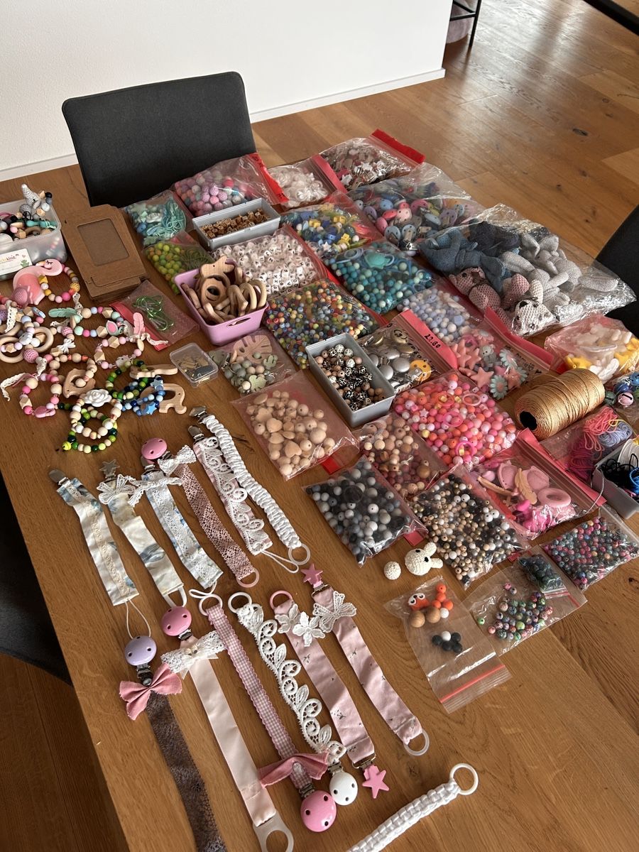 Kit bricolage: Bastelmaterial Schnullerketten XXL! – Nuovo (secondo la descrizione) da Rothrist venduto da Nadjane