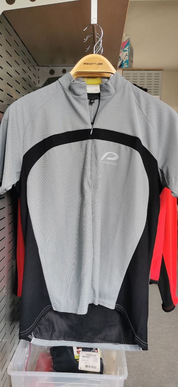 Leibchen & Hosen: Velotrikot Gr 42, neu – Neu (gemäss Beschreibung) aus Kirchberg SG von kar_5rtl