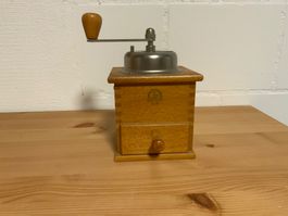 Kaffeemühle Holz manuell mit Kurbel gebraucht