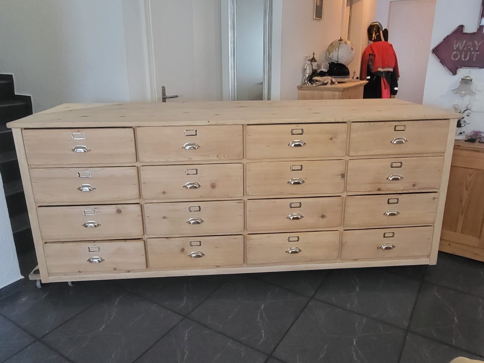 Commodes: Wunderschöne antike Apothekerkommode restauriert – D'occasion à Hofstetten SO par famburgert 1
