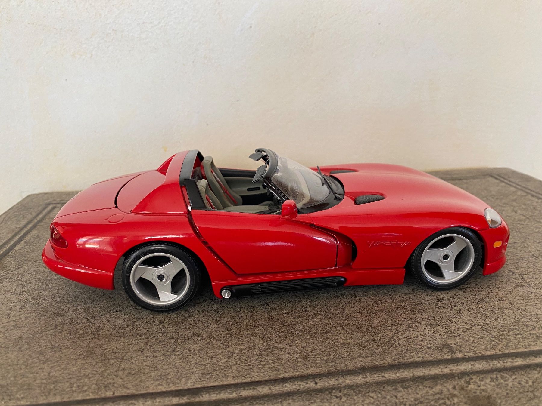 Bburago Modellautos: Burago 1/18 Dodge Viper RT/10 – Gebraucht aus Balsthal von Uroby 1