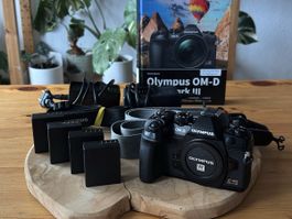 Olympus OM-D E-M1 Mark III Set nur 12'200 Ausl.