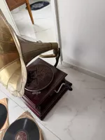 Antikes Trichtergrammophon