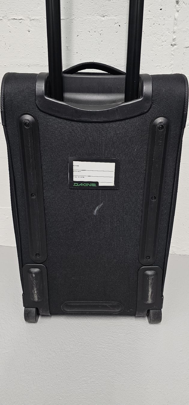 Dakine Reisekoffer: Dakine Rollkoffer neuwertig 49Liter – Neu (gemäss Beschreibung) aus Zürich von Daniela51 2