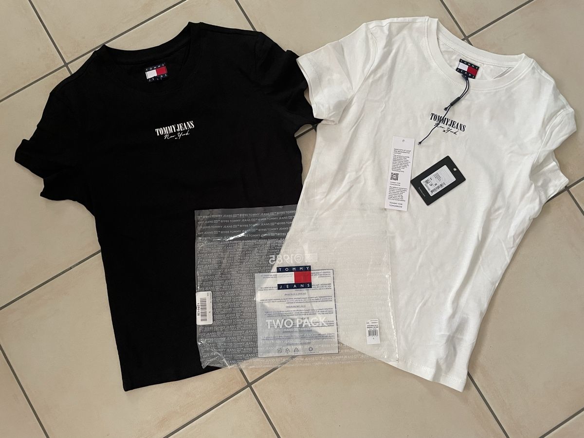 Tommy Hilfiger T-shirts: T-shirt Tommy Hilfiger – Neuf avec emballage d'origine à Gorduno par cha_9lgw