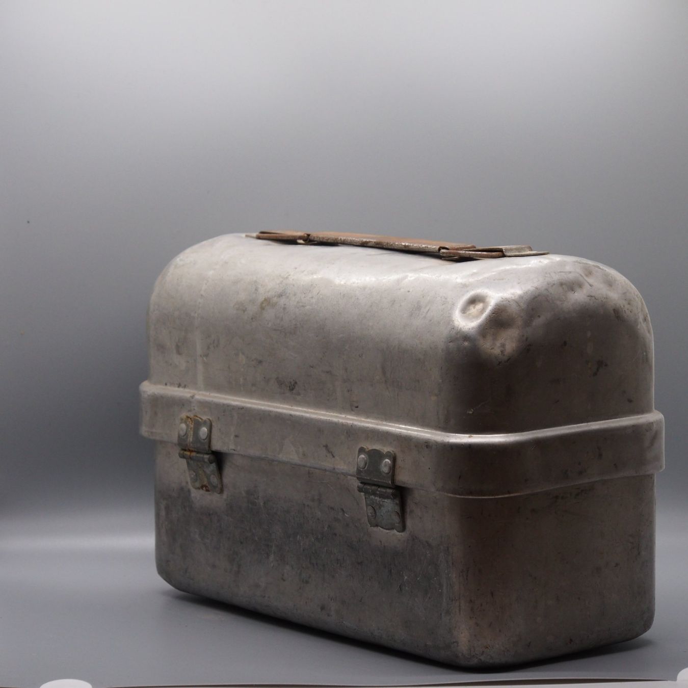 Recipients et similaires: Lunchbox silber – D'occasion à Schalunen par schwabspielautomaten 3