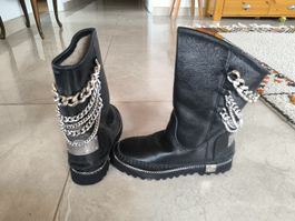 Bottines cuir Karma of charme fourrées noires avec chaînes