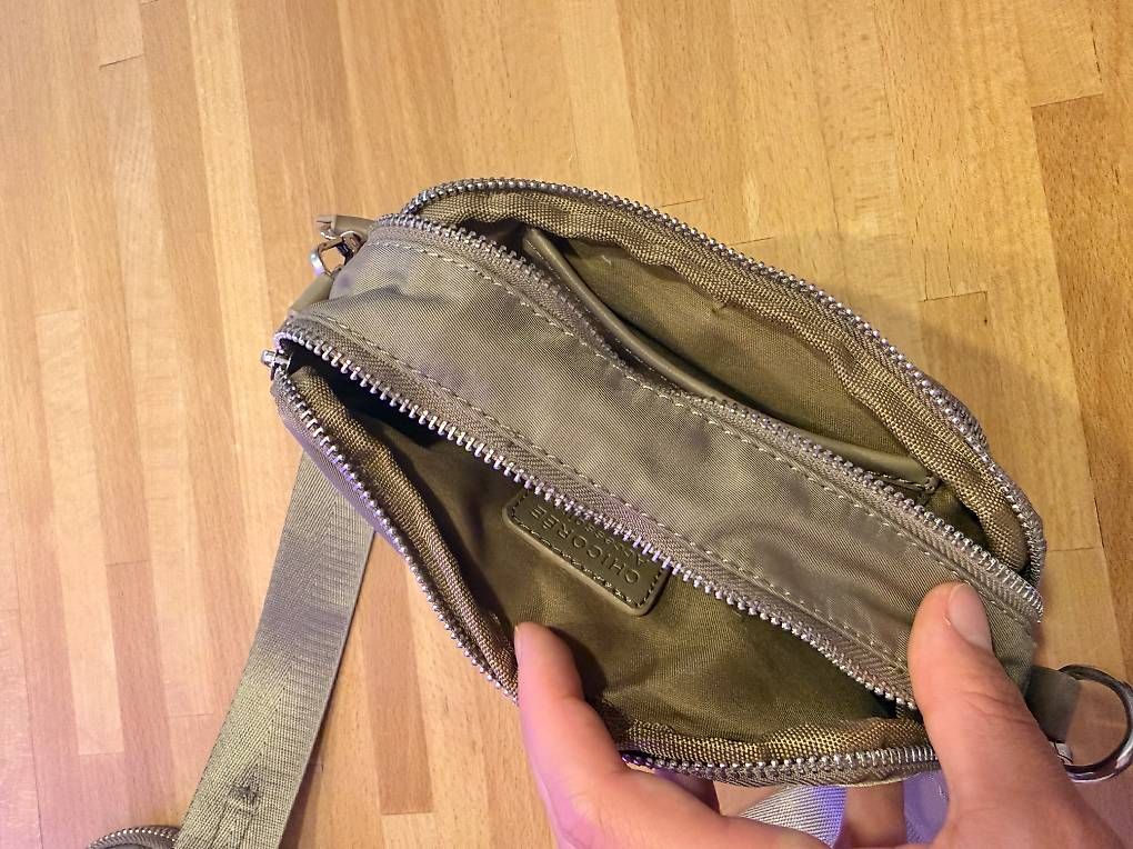 Borse: Bauchtasche mit Anhänger – Usato da Winterthur venduto da OliviaC5 2