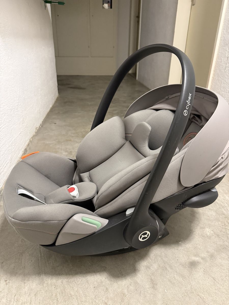 Cybex Seggiolini per auto: Cybex autoschale cloud g I-size  – Usato da Forch venduto da anuita