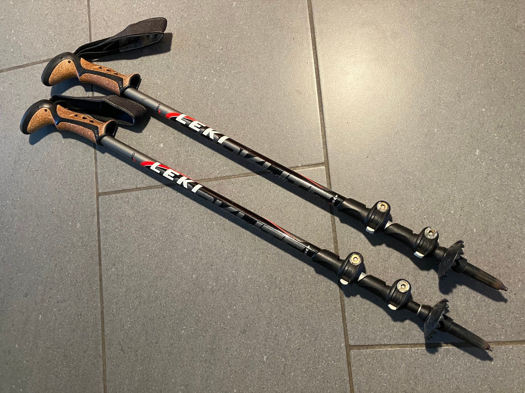 Leki Bastoncini da trekking: LEKI CORKLITE Wanderstöcke max. Länge 135 cm – Nuovo (secondo la descrizione) da Winznau venduto da gugi2009 2