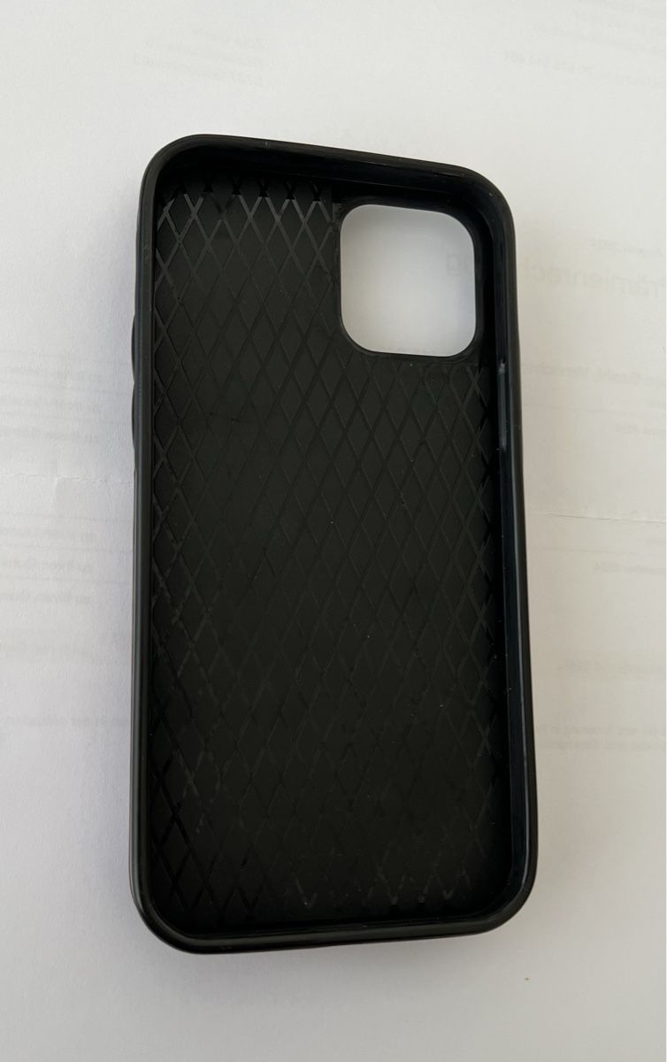 Cover & Protezioni schermo: IPhone 15 Pro Hülle – Nuovo e nell'imballaggio originale da Uznach venduto da j.g.gashi 2
