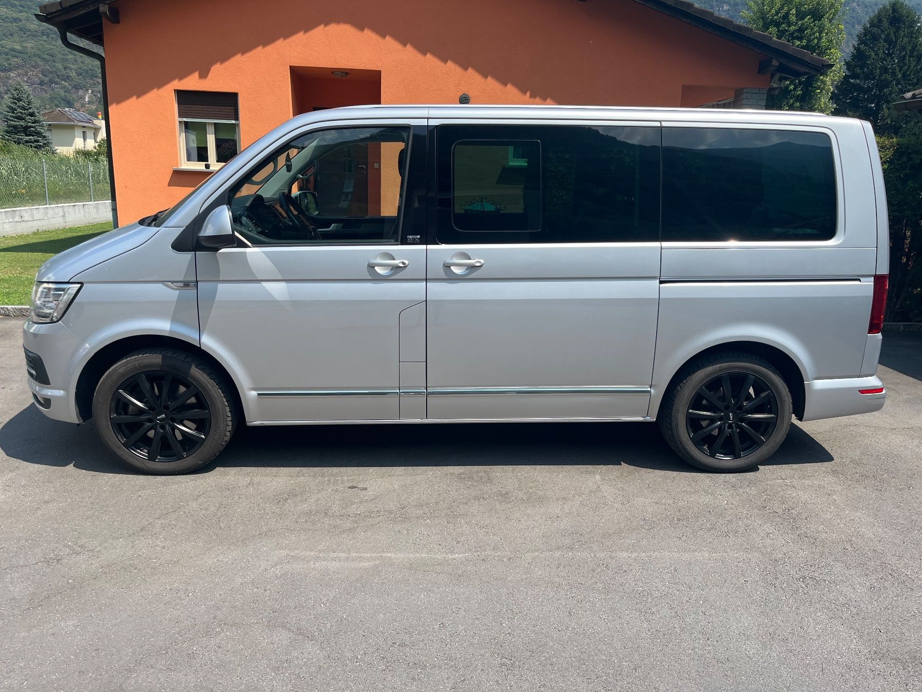 VW Automobili: VW T6 Multivan Six Gen 4 Motion – Usato da Lodrino venduto da 2007arielt